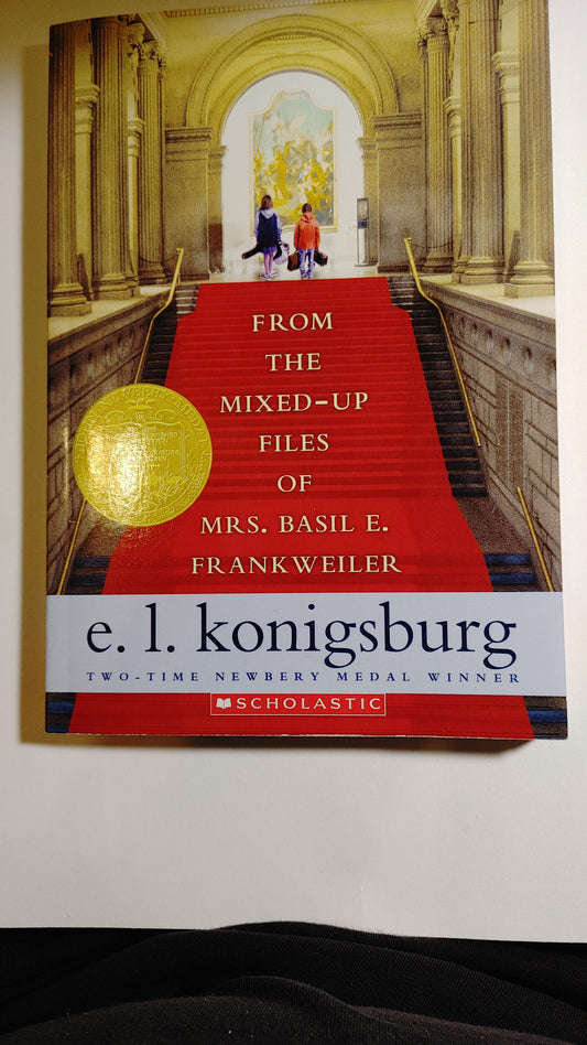 Scholastic - From the Mixed Upped filed of Mrs. Basil e.Frankweiler by e.i.Konigsburg