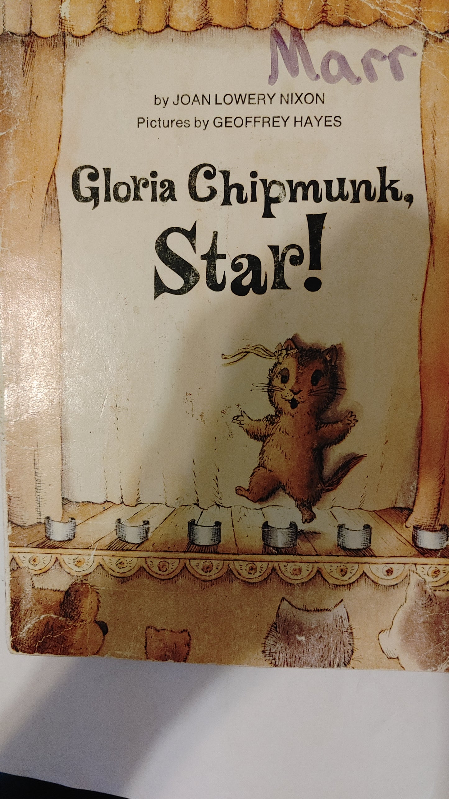 Gloria Chipmunk, Star - Joan Lowery Nixon